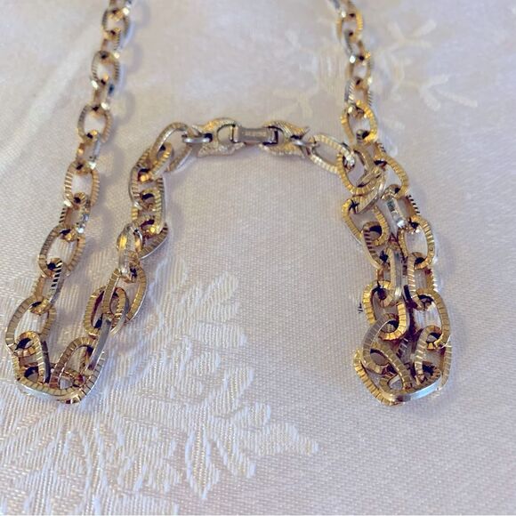 Kramer Link Chain Necklace Gold Tone 24” Gorgeous - Picture 2 of 5